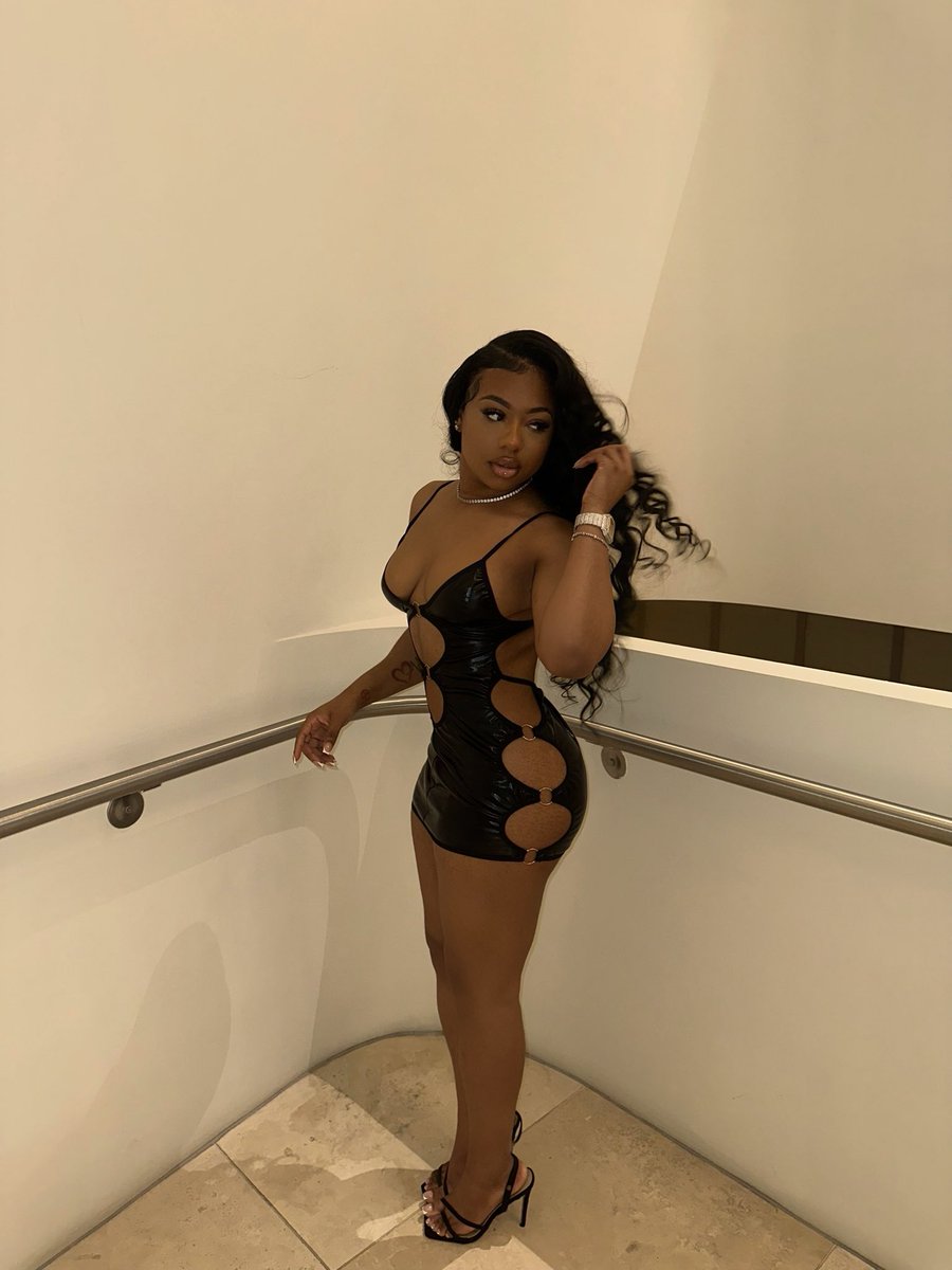 KUWR_'s tweet photo. Syx Barbie Doll https://t.co/2Ai13wLFOY