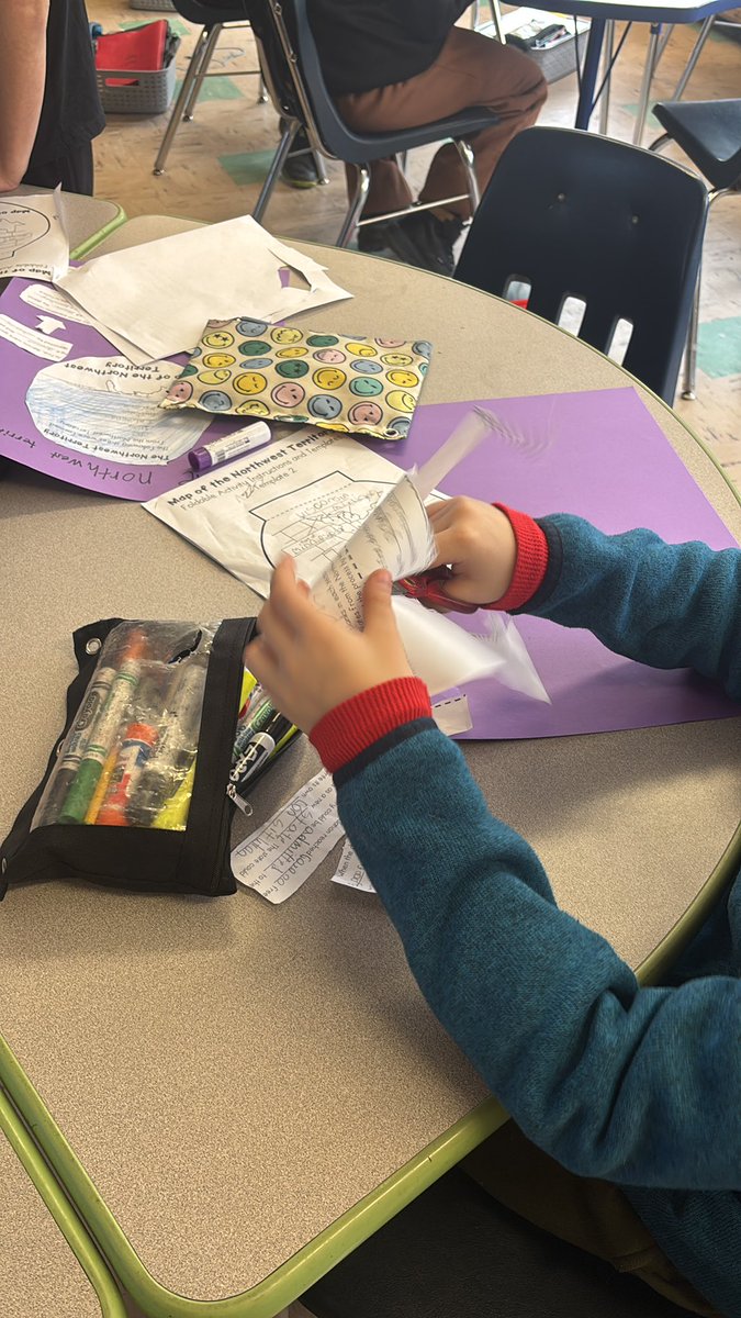 Mrs. Sternberg tweet media