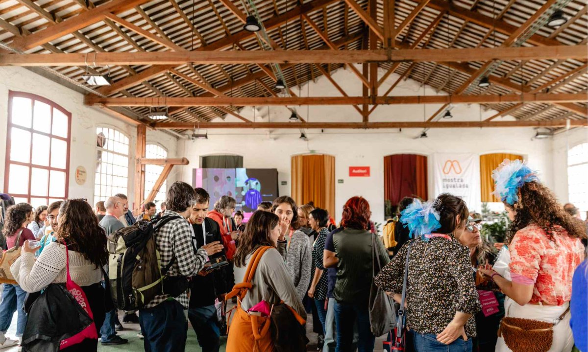 JovEspectacle tweet media