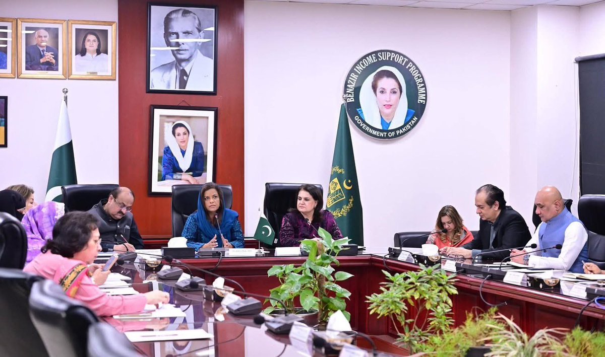 RubinakhalidPPP's tweet photo. The 20th Special Committee Meeting on Gender Mainstreaming of the National Assembly was held at Benazir Income Support Programme HQ, chaired by Dr. Nafisa Shah  with Chairperson BISP Rubina Khalid 
7.2M free SIMs issued to women for Social Protection Wallets; 5,000+ registered under Benazir Hunarmand in Sindh. A strong step toward transparency, financial inclusion & women’s empowerment.
#BISP #GenderMainstreaming #WomenEmpowerment #FinancialInclusion