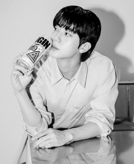 seokjin.bw ⁷ 🐹👨‍🚀ECHO ERA (@btsjin_bw) on Twitter photo 