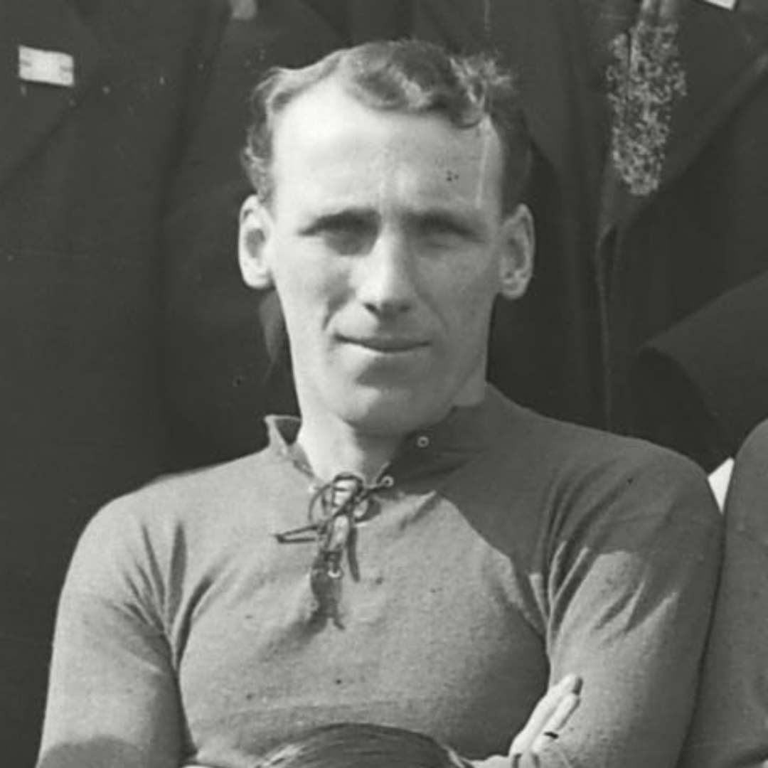 RangersFC's tweet photo. 💙 Funds are being raised in North Ayrshire to honour Rangers Hall of Famer Jimmy Gordon with a blue plaque in his birthplace of Saltcoats.

A fundraiser will see Gordon commemorated in his hometown with a blue plaque and QR code.

Supporters can donate and learn more below ⤵️