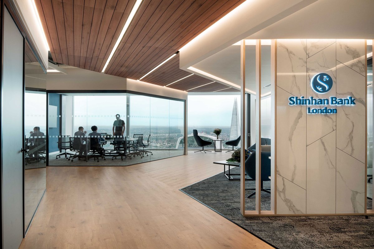 Synergy_Lights's tweet image. New project Alert at 8 Bishopsgate! Shinhan Bank’s new UK headquarters designed by @Oktra__  to support collaboration, client engagement, and long-term expansion. 

#CommercialLighting #WorkplaceDesign #DesignAndBuild #LondonProjects