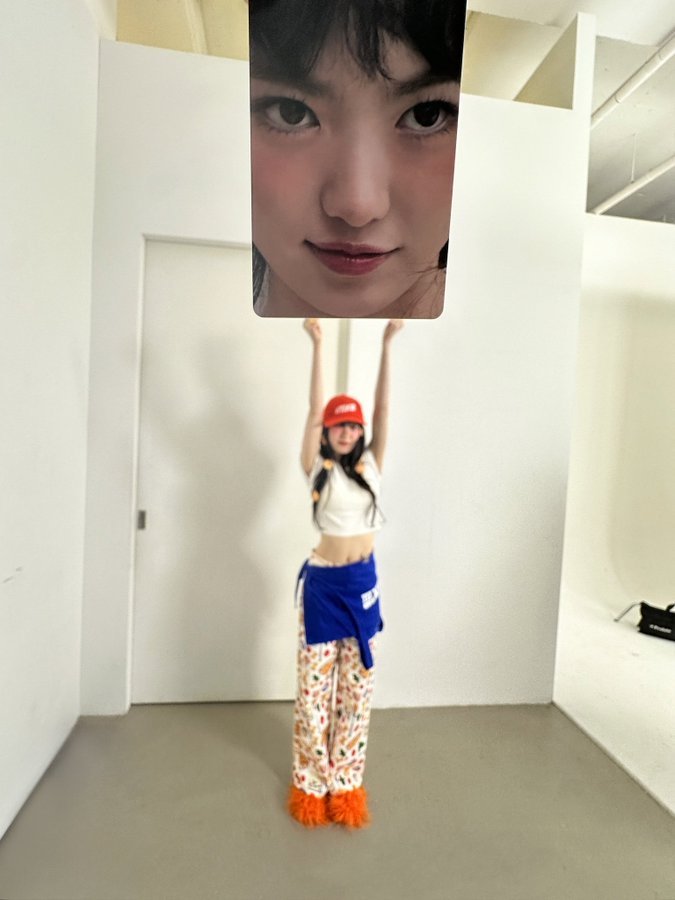 K𝐢𝓈𝚜 ❀ K𝕚𝚜𝓈 tweet media