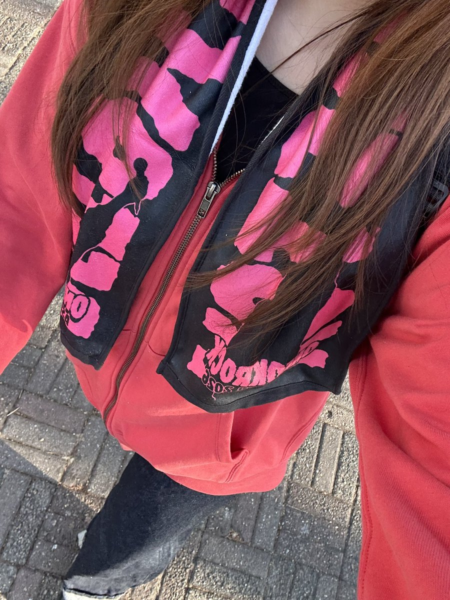 tpsm585's tweet photo. 원오크락보고왔어요...
평생 원오크락 처하자🤟🥹🤟 https://t.co/TH8kuBiBVP