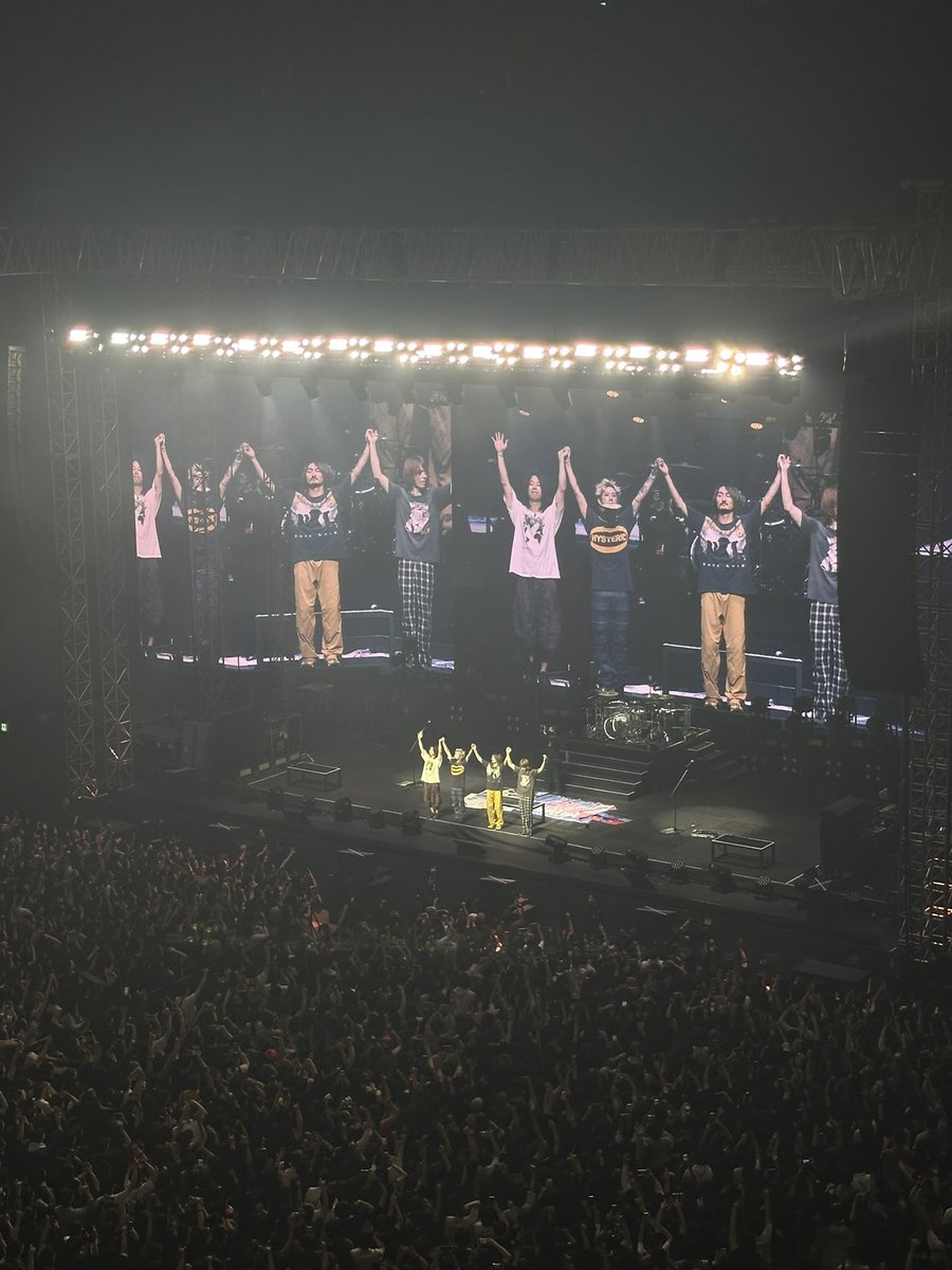 tpsm585's tweet photo. 원오크락보고왔어요...
평생 원오크락 처하자🤟🥹🤟 https://t.co/TH8kuBiBVP