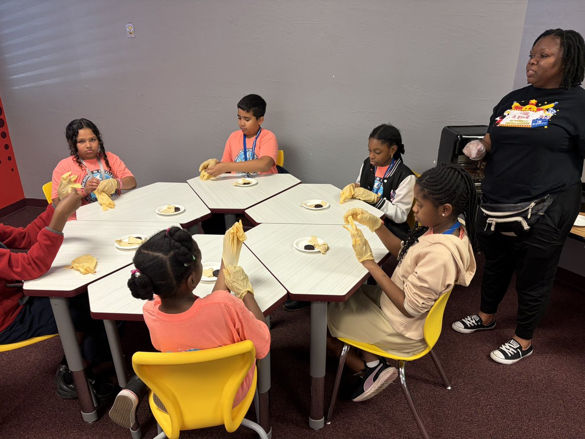 McNicolMiddleHawks tweet media