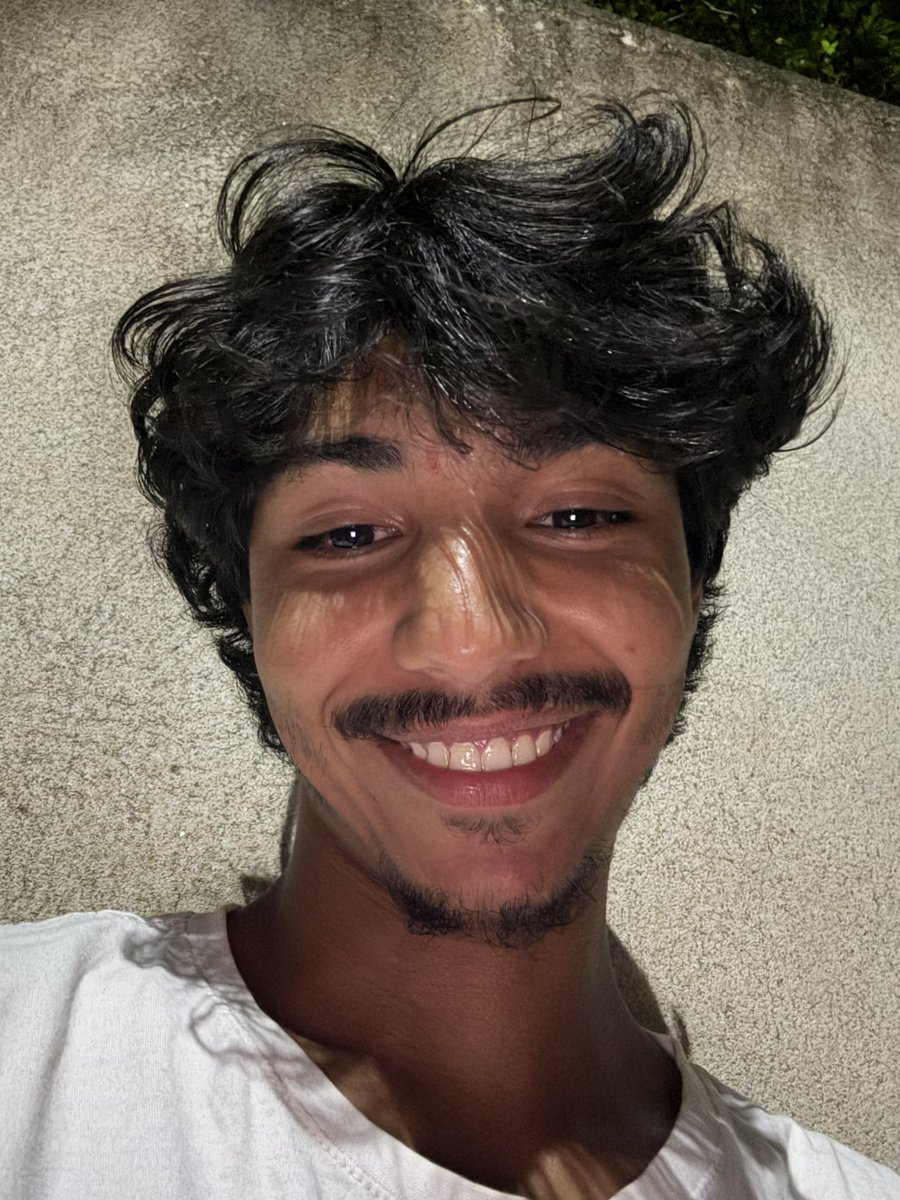 neves tweet media