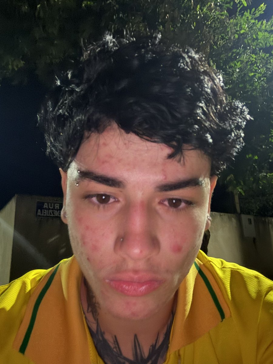 neves tweet media