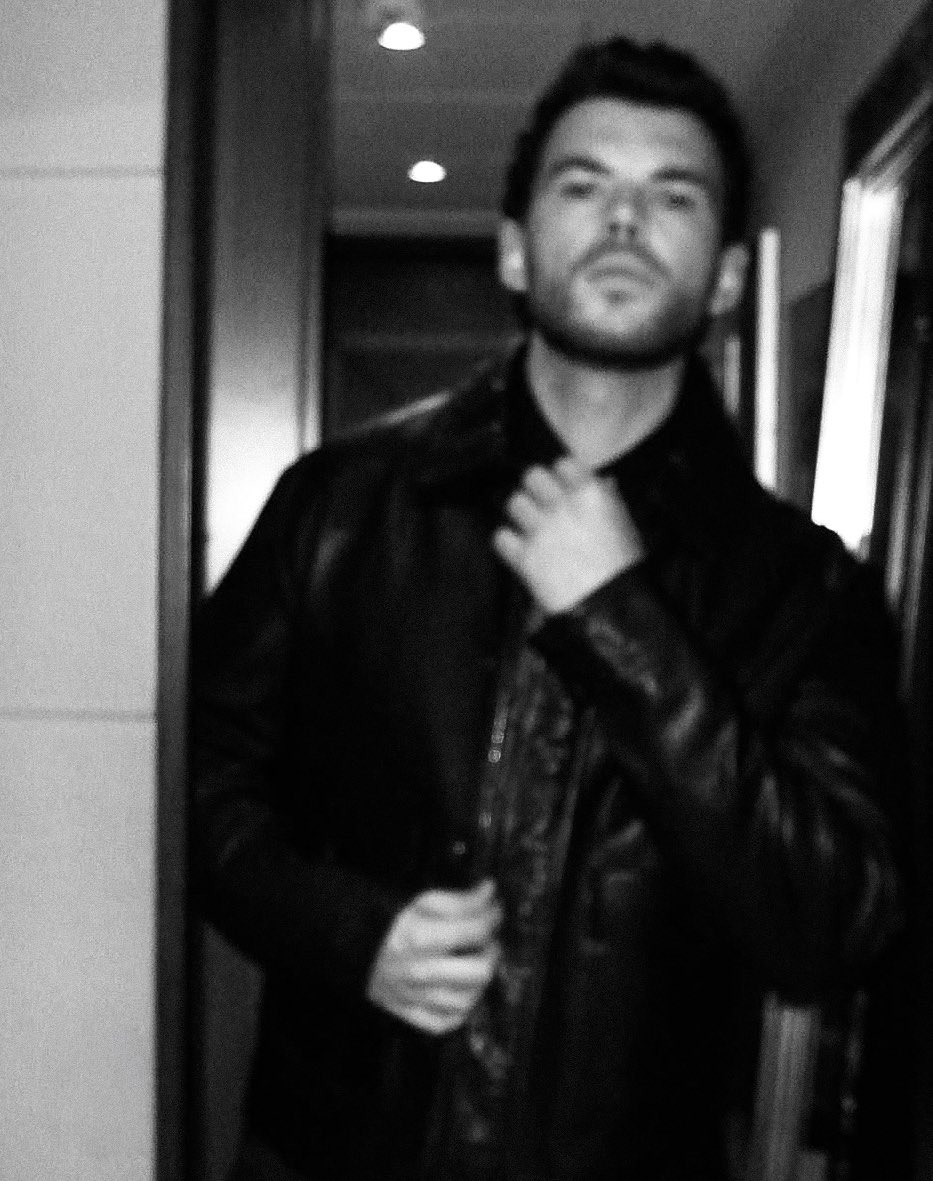 Luke Newton stuns in newly shared photos. 📷