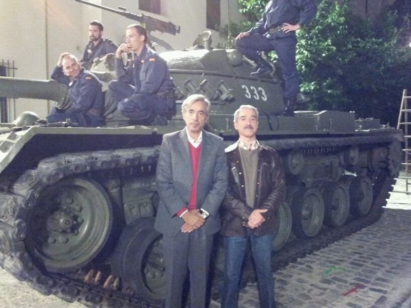 PazosSergio's tweet photo. Poco se habla de nuestra participación fundamental para parar el 23F
La historia es muy injusta
Algún día lo contaremos 😝
#mejorconhumor
#fotoreal 
#cuentamecomopasó https://t.co/VgmAbmSO3g