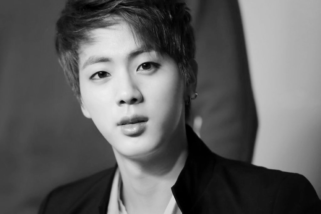 seokjin.bw ⁷ 🐹👨‍🚀ECHO ERA (@btsjin_bw) on Twitter photo 