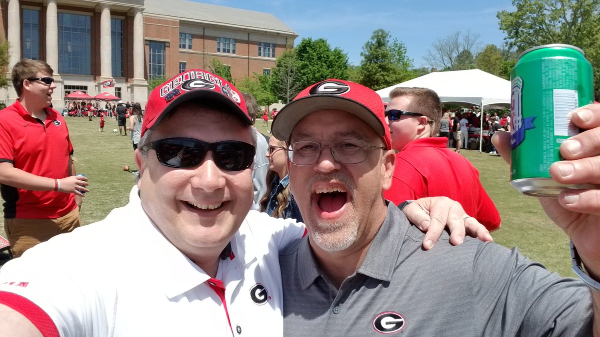 WOOFDAWG1's tweet photo. HAPPY BIRTHDAY TO DAMN GOOD DAWG @bubbydean Step right on up and #RingDatBell my brother. DAMN we sure do look good😏🔥 #GoDAWGS WOOF https://t.co/kOkwQgKq2v
