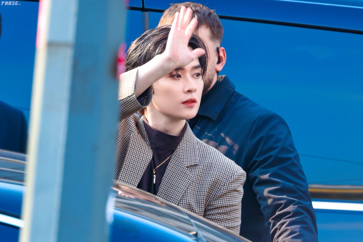 𝑷𝑨𝑼𝑺𝑬. tweet media