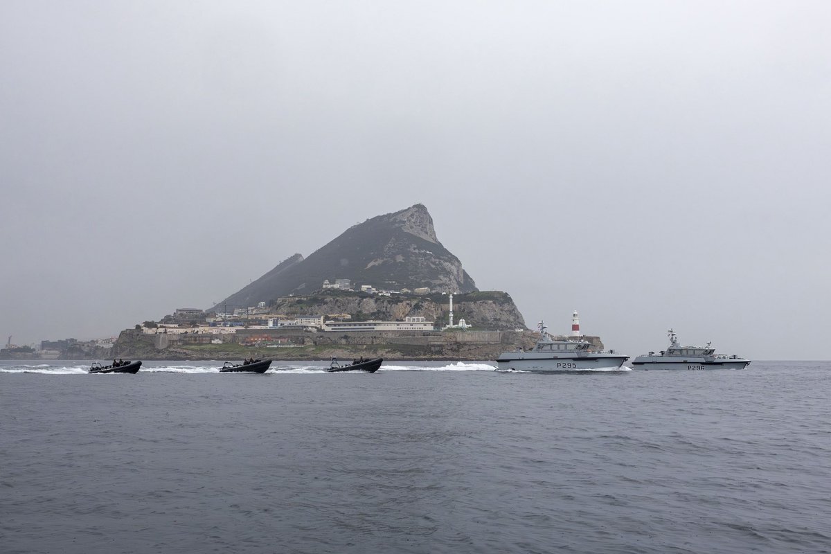RNGibSqn's tweet photo. After a busy year in 2025, we were honored to be awarded the ‘Inshore Patrol Vessel Trophy and Pennant’ as part of the @RoyalNavy ’s Surface Fleet’s ‘Excellence Awards’. Seen in the first picture, we proudly fly the pennant awarded in recognition for our efforts. @MODGibraltar https://t.co/FSy9GiyRIv