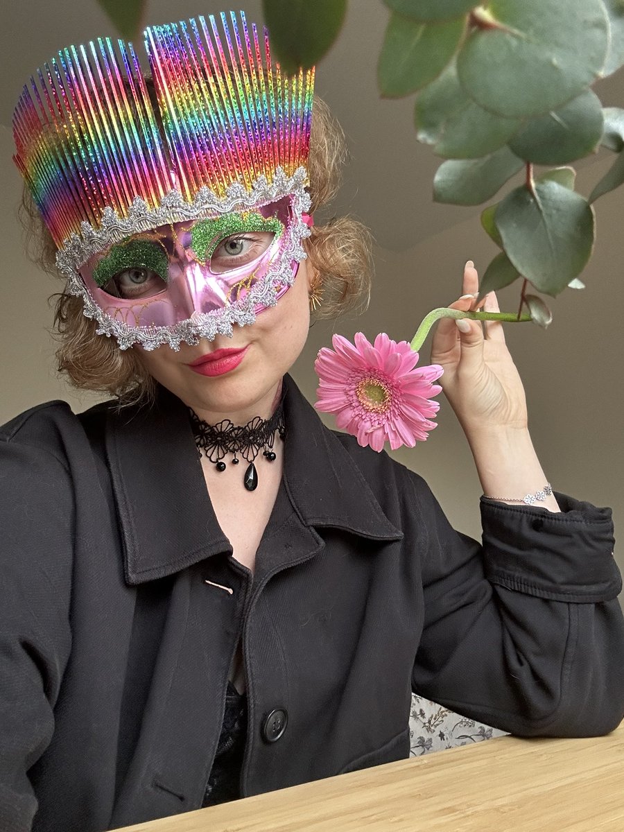 даша пишет 🎲 tweet media