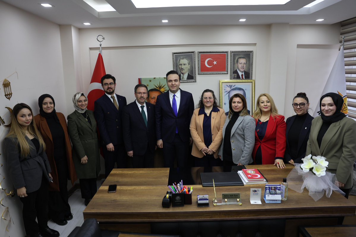 📍Yozgat İl Başkanlığı’mızdayız🙋🏻‍♂️

İl Başkanımız Sayın <a href="/HasankandemirAv/">Hasan Kandemir</a>’i ziyaret ederek teşkilatımızla bir araya geldik.

Bir zamanlar teşkilatımıza ilk adım attığım, bu davanın heyecanını ilk kez hissettiğim yuvamızda bulunmak bizler için ayrı bir mutluluk.

Başkanımıza nazik