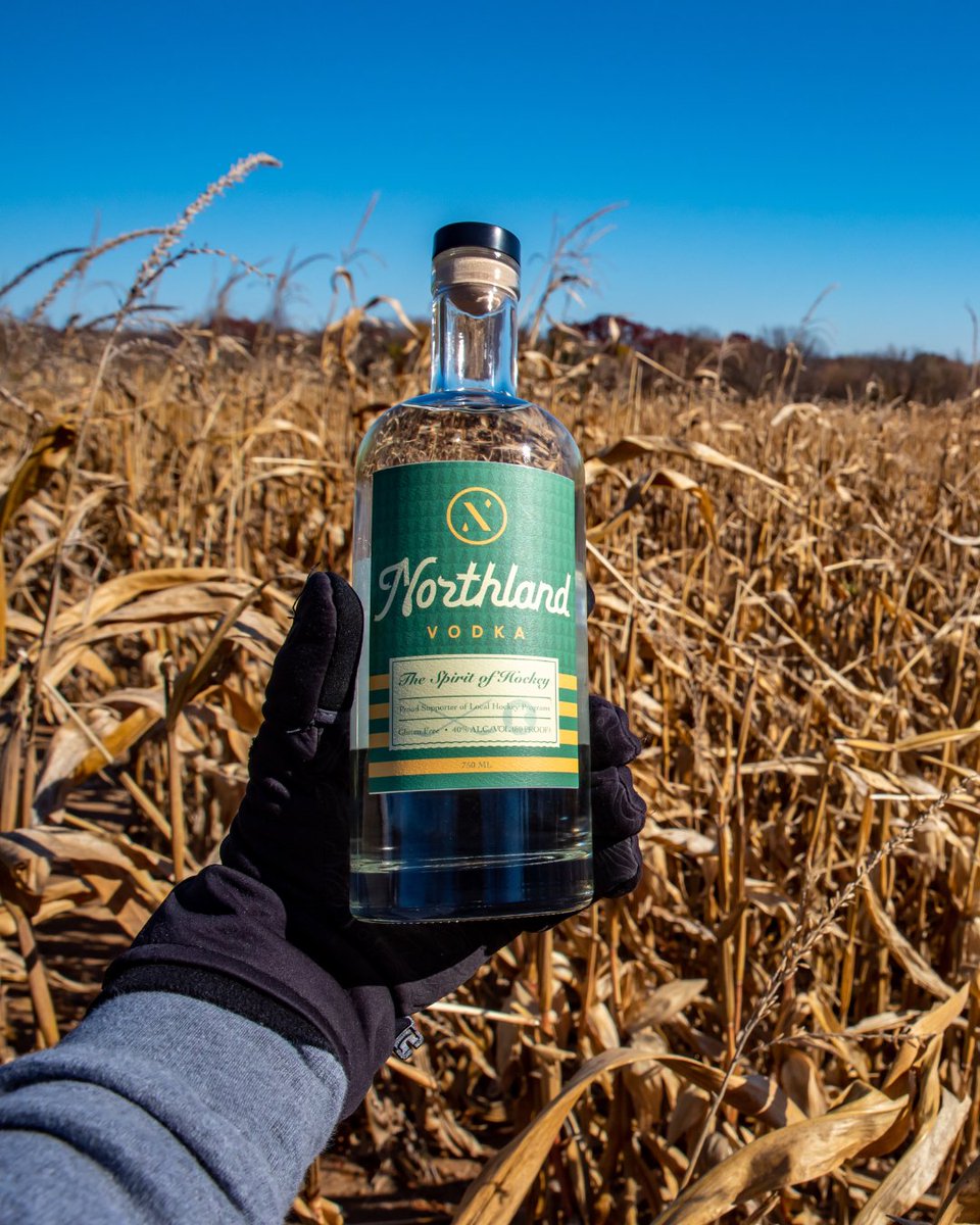 NorthlandVodka's tweet photo. Clean in every sense... Minnesota-grown organic corn. Carefully distilled. Pure from start to finish. 🌾

Learn more about our vodka and how we craft it: https://t.co/yeu4Tim0sJ https://t.co/o7FrUlnmws