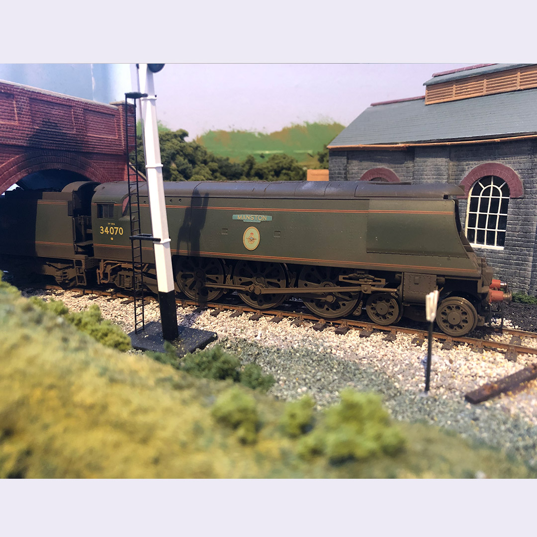 hornby's tweet image. It’s full steam ahead with another fantastic #FeatureFriday! 🚂
Check out these incredible weathered models by Martin Payne.

👉Share your #FeatureFriday photos with us in the comments or by sending them to us at marketing@hornby.com.

#Hornby #Modelrailway #Layout
