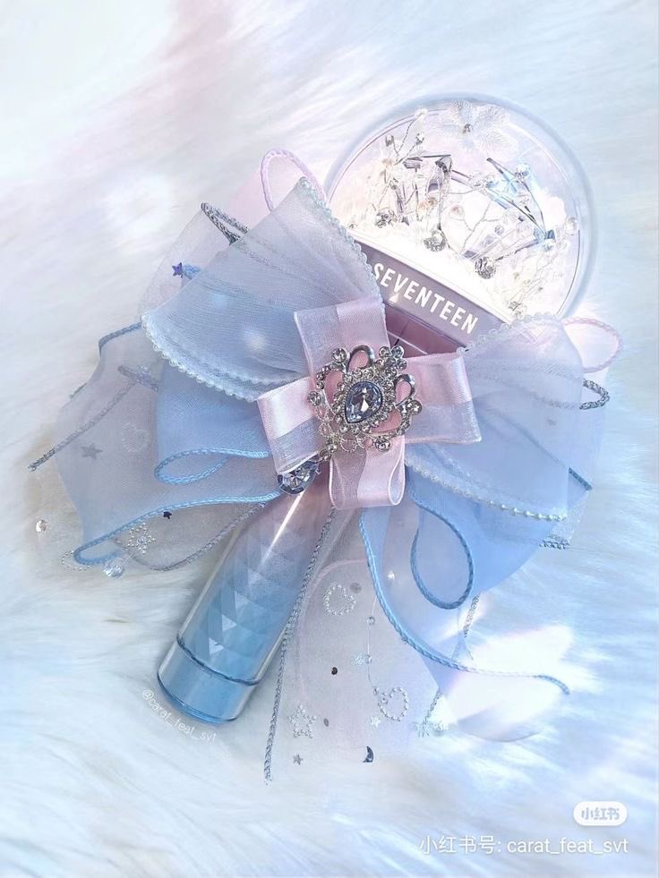HIII if anyone is selling cute deco for carat bong please reply here!!! need it for the con on 7th march - MY preferred 🥺🩵

hoshi / wonwoo / seventeen style and the cute coquette ones huhu 

#SEVENTEEN_NEW_IN_SG