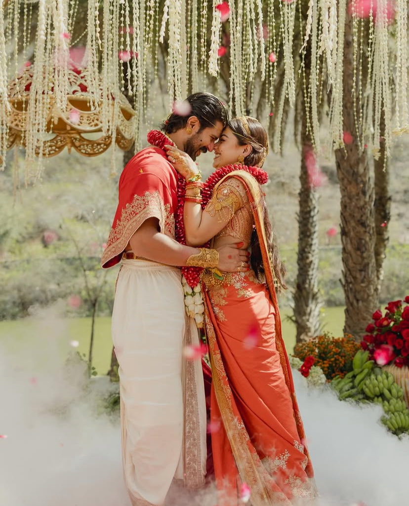gharkakabutar's tweet photo. I can’t date outside my culture because how could I ever explain how beautiful this is to someone who isn’t Indian? https://t.co/wOEvBhZeEj