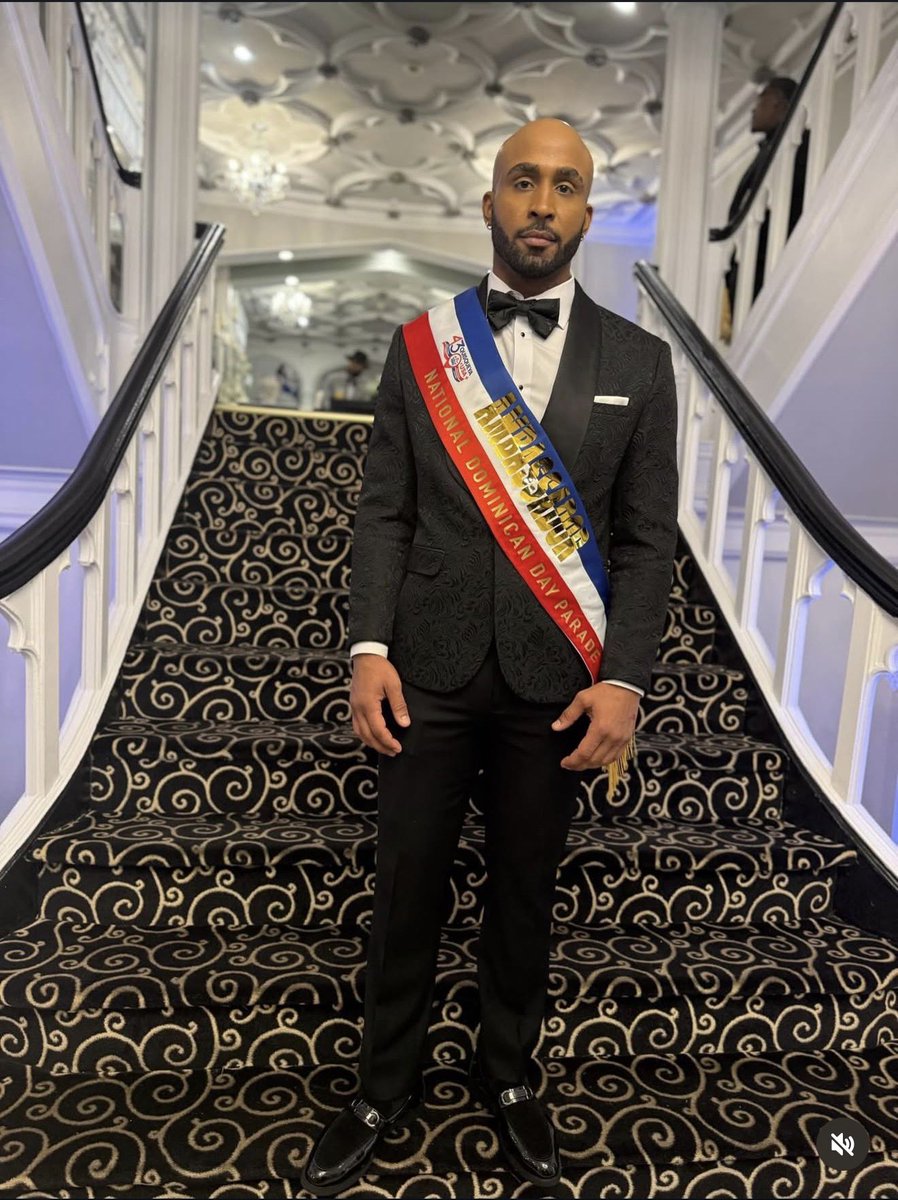 Feliz día de la independencia Dominicana 🇩🇴🍬 

#CarameloDC #Carloscruz