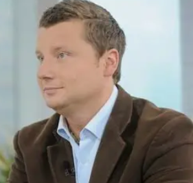 Rob_Wisniewski's tweet photo. Od 2007 roku Rafał @rafal_wojda jest częścią TVN.
Agata to nie tylko fanka ale też osoba z talentami muzycznymi.
Rafał jest zapalonym fanem piłki nożnej.
Jest smakoszem gotowania.
Dziś urodziny obchodzi nad redaktor RAFAŁ WOJDA z
@tvn24
Dużo zdrowia Panie redaktorze. https://t.co/4UuCm3BaDN