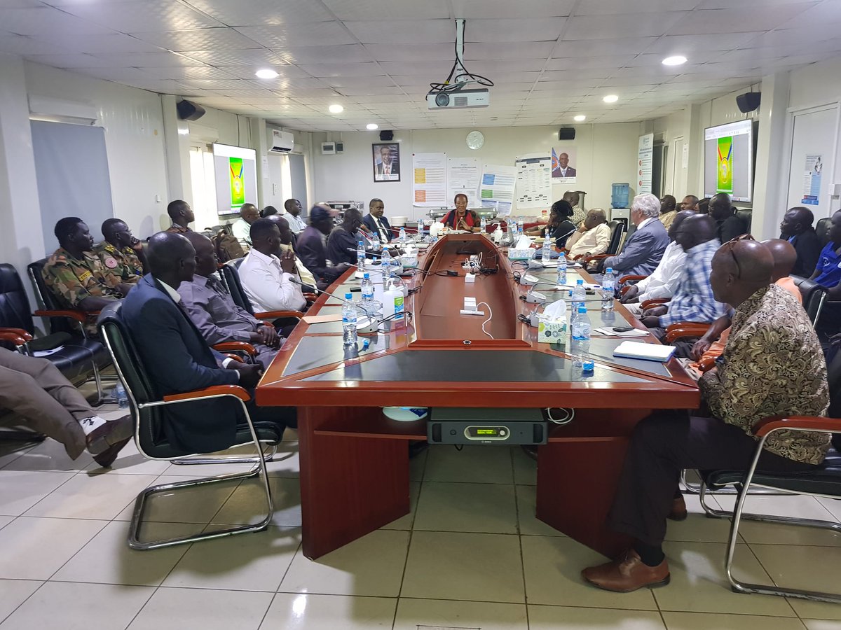WHOSouthSudan's tweet photo. Progress starts with precise data.! 

​@WHOSouthSudan is suporting @MoHRSS2011 and partners to establish a national cancer registry—a critical milestone for improving prevention, early detection, and treatment.

With a stronger data systems, we are building a healthier future.🇸🇸 https://t.co/BGctNrXXxX