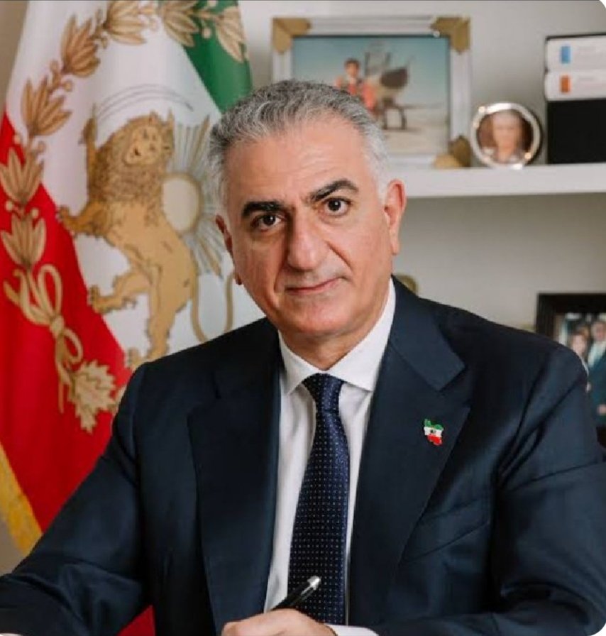 ario9318's tweet photo. @PahlaviReza ایستادگی ملت بزرگ ایران به همراه شاهنشاه رضا پهلوی زیر پرچم شیر و خورشید و اتحاد و یکپارچگی  با مردم رمز پیروزی ملت ایران بزرگ است
ایران بزرگ یکپارچه خواسته ی تمام اقوام ایران بوده و هست و خواهد بود
 #جاويدشاه‌ 
#KingRezaPahlavi https://t.co/Yf4yiUdOap