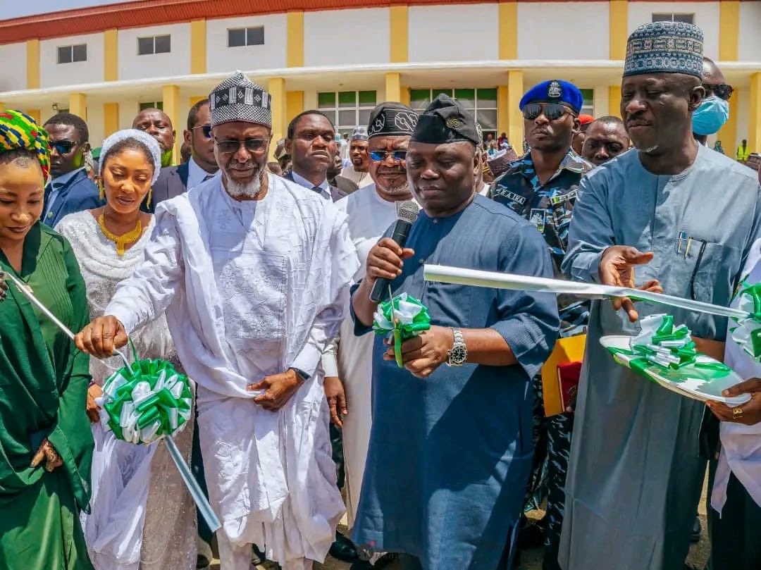 Today, I flagged off a major distribution of critical resilience assets under the Agro-Climatic Resilience in Semi-Arid Landscapes (<a href="/ACReSALNigeria/">ACReSALNigeria</a>) project in Jalingo, Taraba State. This moment represents a significant milestone in our national efforts to combat climate change