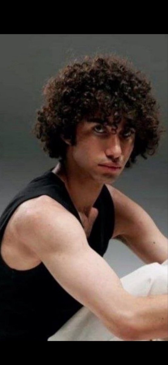 MoMo1589712's tweet photo. #AmirhosseinHatami has been sentenced to death by the Revolutionary Court on charges of setting fire to a Basij base. This comes while he is under 18 years old, and now his life is at risk. Please be his voice.
#StopExecutionsInIran
#IranMassacre https://t.co/GugOkWJGbQ