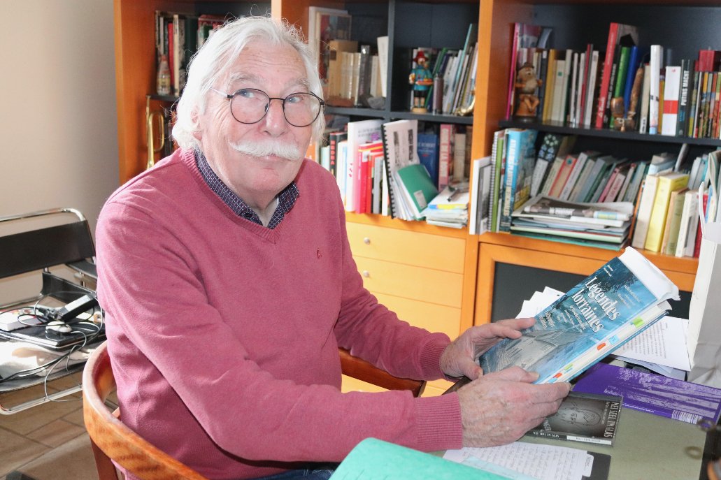 Hebdo57's tweet image. A #Bitche, le #Platt -Show propose cette année cinq rendez-vous. Alphonse Walter participe à l'évènement. Sur la #radio locale, il présente chaque semaine, toujours en Platt, une chronique rétrospective de l’actualité locale de la semaine
➡️ ami-hebdo.com/alphonse-walte…