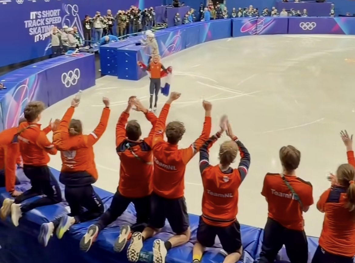 <a href="/SecretBalanceOC/">The Secret Balance of Champions</a> <a href="/Extopsporter/">Extopsporter.nl</a> <a href="/Stoppendoorgaan/">Stoppen&doorgaan</a> <a href="/milanocortina26/">Milano Cortina 2026</a> <a href="/Olympics/">The Olympic Games</a> <a href="/ApoloOhno/">Apolo Anton Ohno</a> <a href="/a_bellka/">Aida Bella</a> <a href="/Hansrug/">Hans Ruggenberg</a> I’m so proud of this team and deeply grateful that I could be there to experience it so closely.

More to come 👀✨ 3/3