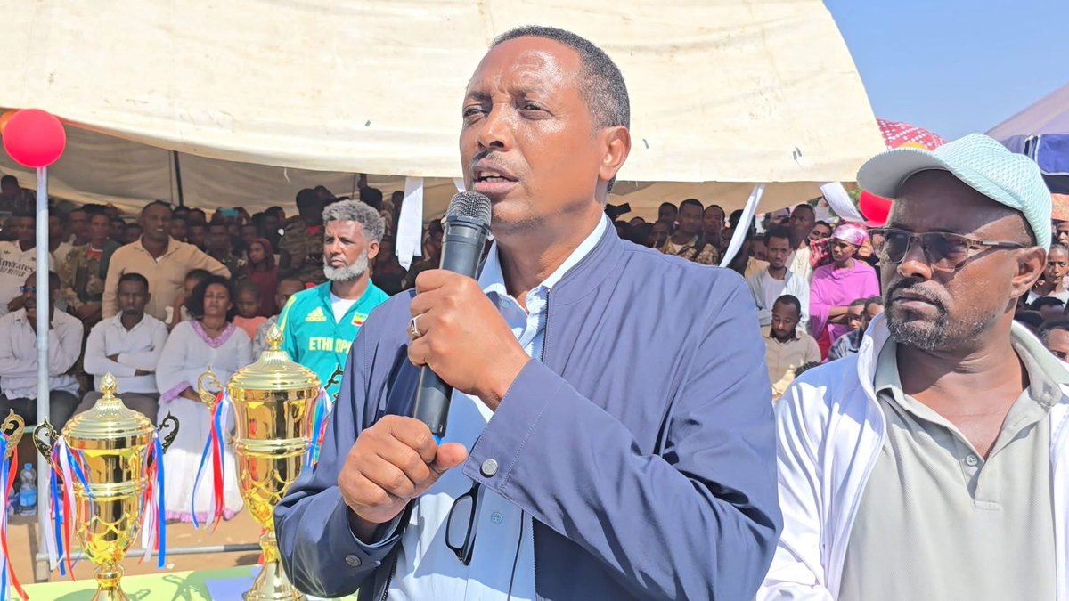 ፖለቲካንማ እነ ኮለኔል ደመቀ ይስሯት: ፖለቲካ በስሜት ሳይሆን በስሌት ነው የሚሰራው:: አንድ አንድ ሰዎች ኮለኔል ደመቀ አፋ-ብን ነኝ እንዲል የሚጠብቁ ሰዎች አሉ:: አንድ ቀበሌ ማስተዳደር ሳትችል: ገና ከሰፈር ፖለቲካ ሳትወጣ: ወልቃይት ጠገዴ ሰጢት