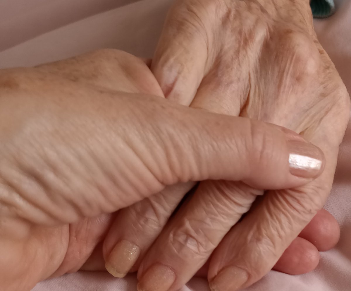 Tolkienista 37 tweet media