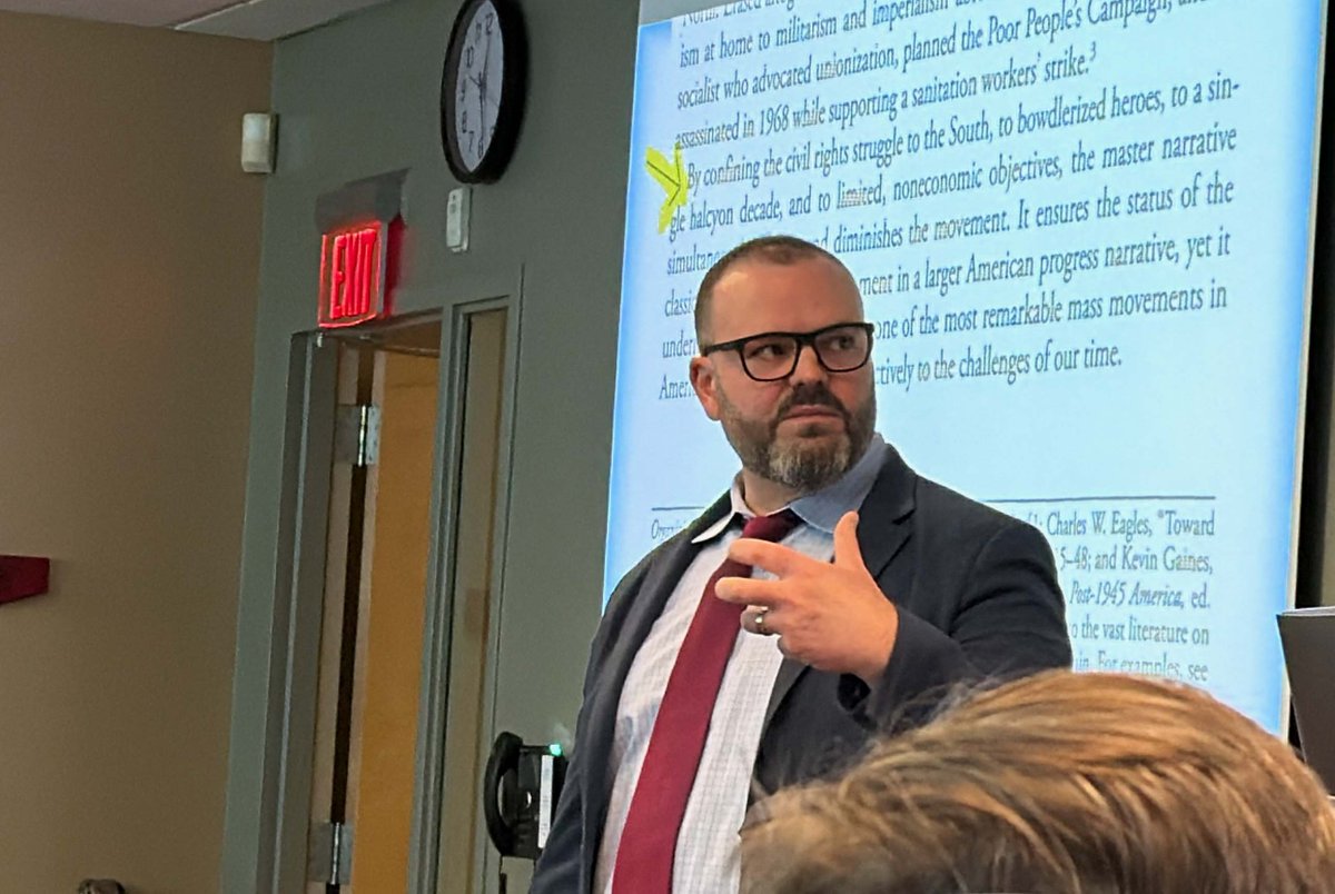 PSULehighValley's tweet photo. At Penn State Lehigh Valley’s Research and Discovery Forum, Dr. Justin De Senso presented his research, “Jim Crow in Blue,” exploring the experiences of Black police officers during the long civil rights movement. 
https://t.co/dOp1awL7N9 https://t.co/kOflmI71Cw