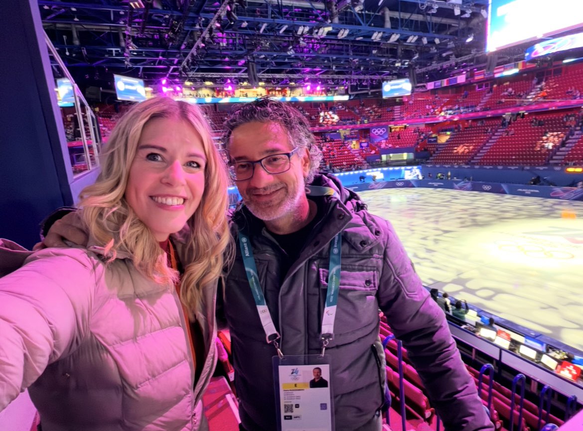 Having once been part of this world myself, it felt incredibly special to witness it from the  (journalistic) side of the rink; to reconnect with (former) colleagues, to share memories, and to tell the stories that live far beyond the podium. This sport connects us for life. 2/3