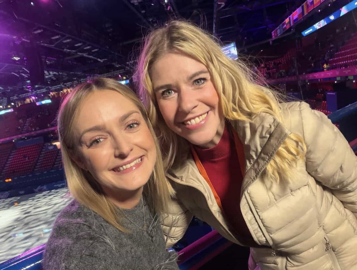 MargrietdeS's tweet photo. Having once been part of this world myself, it felt incredibly special to witness it from the  (journalistic) side of the rink; to reconnect with (former) colleagues, to share memories, and to tell the stories that live far beyond the podium. This sport connects us for life. 2/3 https://t.co/i5Azy8GuIi