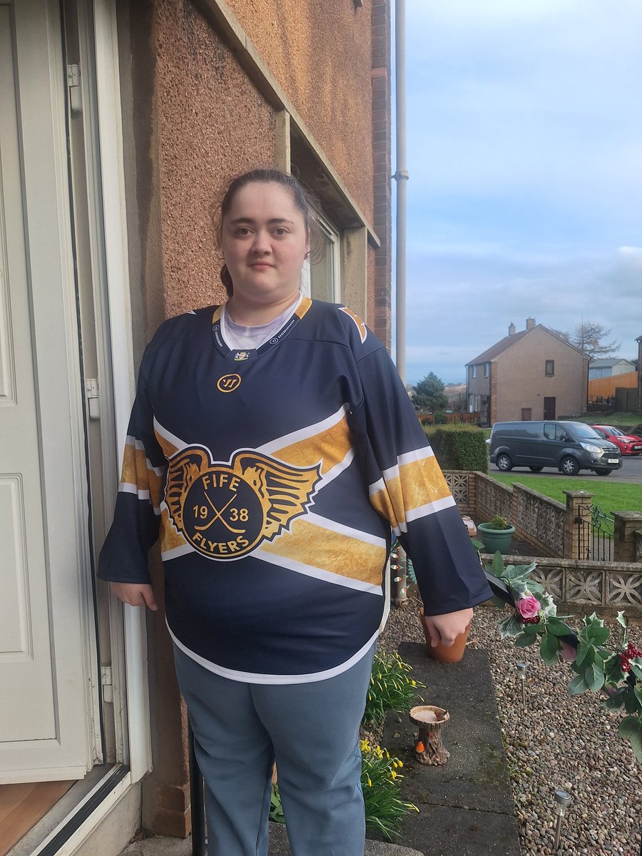 MimiLall's tweet photo. Season ticket tops picked up, thanks @FifeFlyers https://t.co/gk6oB2keaV
