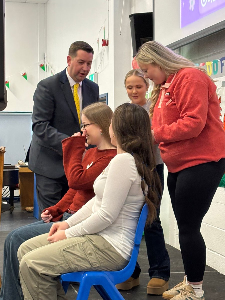 ST JOHNS SIXTH FORM tweet media