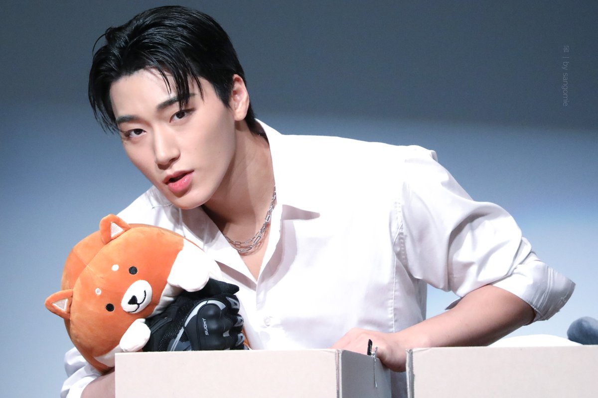 san_gomie's tweet photo. 230624 메이크스타 대면
#최산 #SAN

3년전 통통시버랑 🫶 https://t.co/4bSRUZSpCP