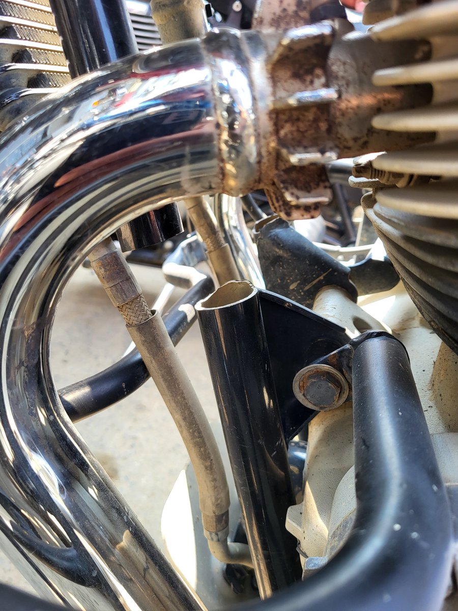 MChonjonbam's tweet photo. On 22/2/26 out of sudden the body chasis got broken like seriously broken in 3 parts, it was grace of God that nobody got hurt. 4 years with this bike and now the company once I trusted replied with inapplicable explaination. So much disappointment.  @EicherMotorsLtd  @sidlal https://t.co/7qNhhZm0Hj