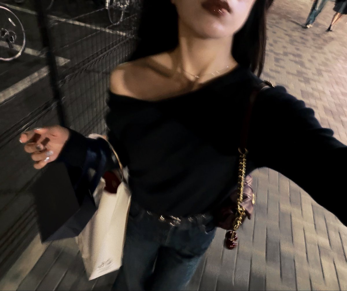 sasha_04_'s tweet photo. 見たかった作品見に行って、スタバでご機嫌取って、買いたいものたくさん買う生活🫧
#日常垢さんと繋がりたい 
#日常垢 https://t.co/WO3n5Ey0eQ