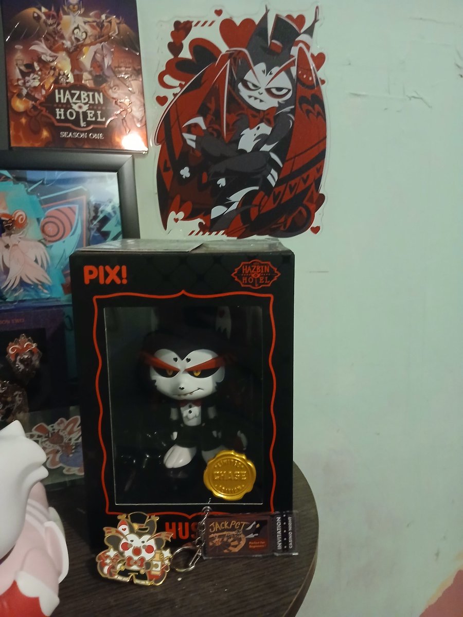 fluffyassmoth's tweet photo. can you tell i love husk,,, (1/2) https://t.co/A63eHVe3nj