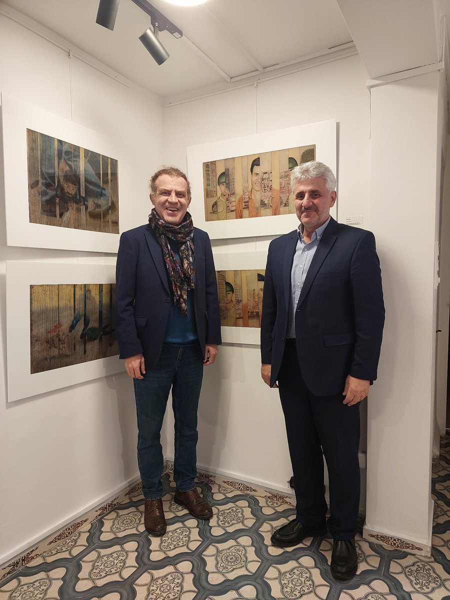 Bugün kıymetli meslektaşım Prof. Dr. Hasan Fırat Diker'in resim sergisini ziyaret ettim.