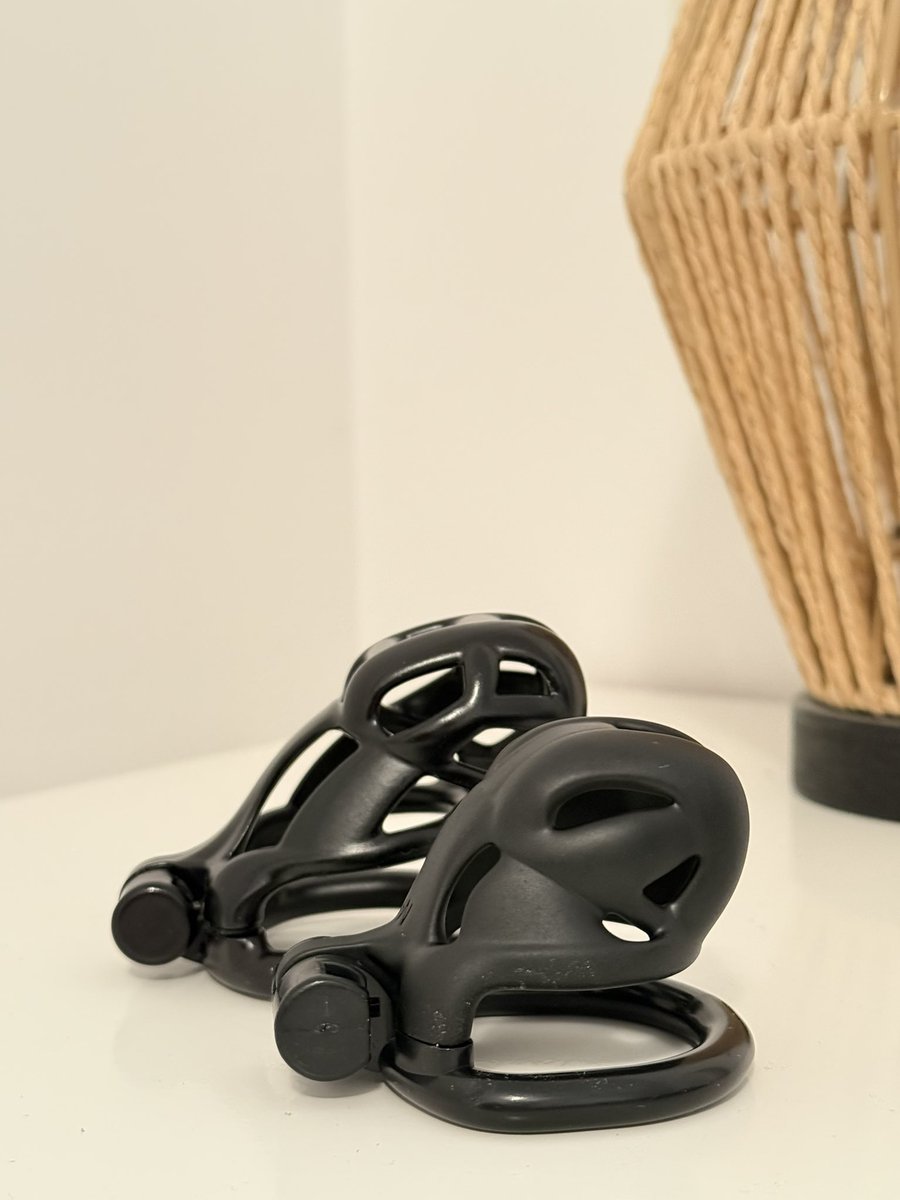 It’s time! 🔐
Right before Darklands it’s time to downsize my chastity 🥹🥵
Smaller dick, bigger focus on <a href="/mrjay_be/">Mrjay.be (5k)</a> 💦

#fetish #kink #chastity