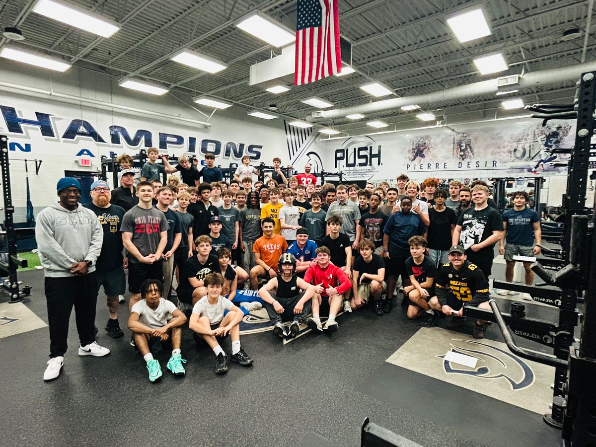 Francis Howell Central Football tweet media