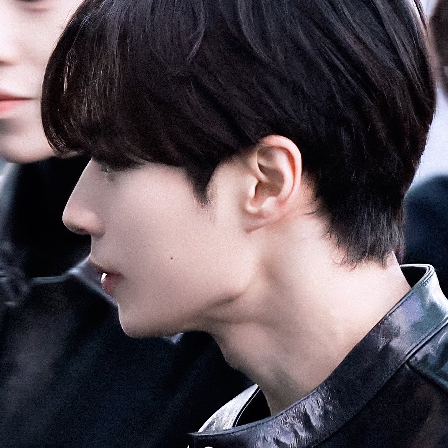 김준서 옆태 tweet media