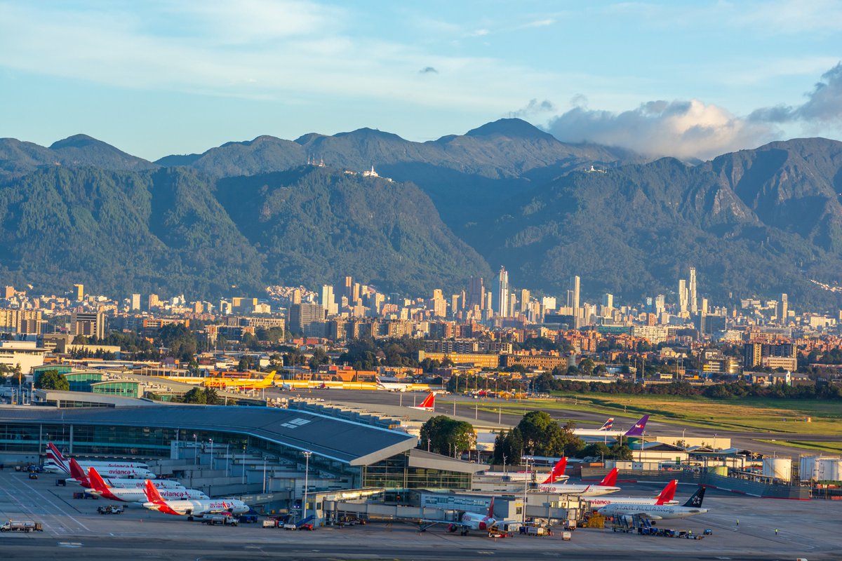 Aeropuerto El Dorado tweet media