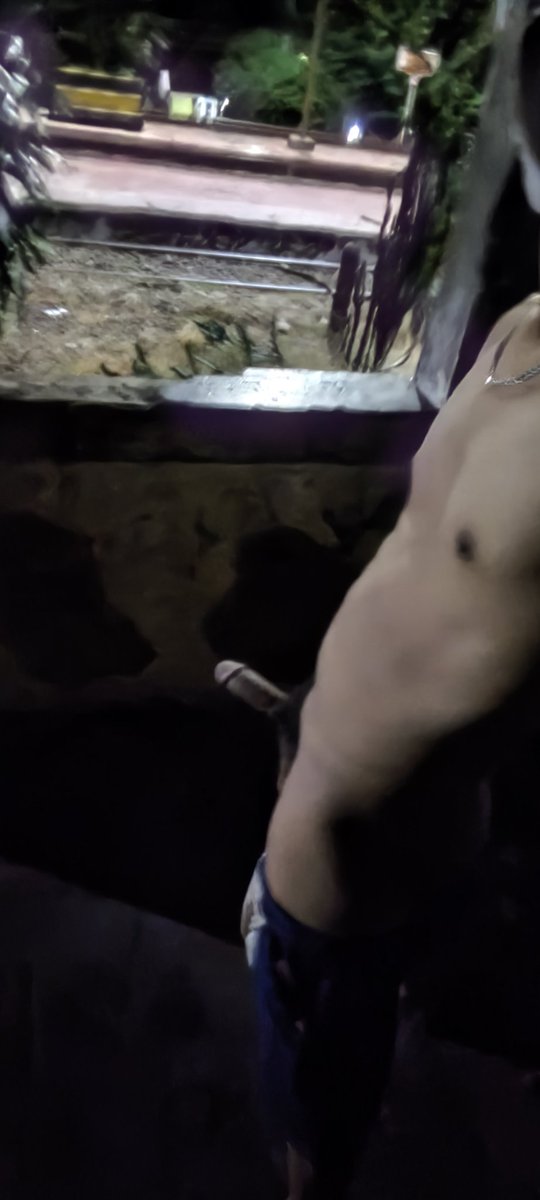 aldisla04's tweet photo. Exhib di stasiun, bgst ketauan motor lewat haha #exhib #outdoor #slave #kontol #lonte #gay #exposed https://t.co/9k9zpQVfeC
